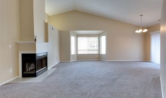 362 Village Pointe Dr, Akron, OH 44313