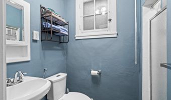 247 4TH St, Athena, OR 97813