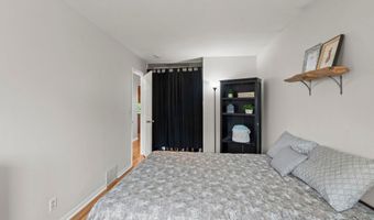 1047 Lowell Dr, Apple Valley, MN 55124