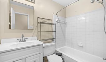 8318 TOBIN Rd 31, Annandale, VA 22003