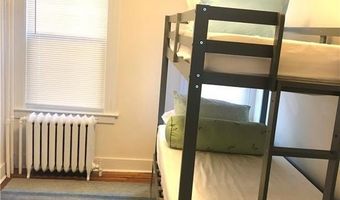 28 Calvert St 1, Newport, RI 02840