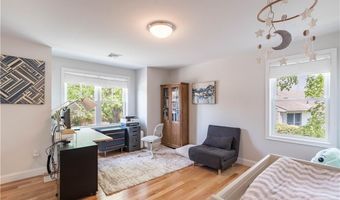 100 E View Ave, Cranston, RI 02920