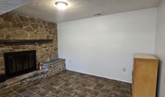 340 E Spring St, Bloomfield, IN 47424