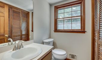 1534 Country Squire Ct, Decatur, GA 30033