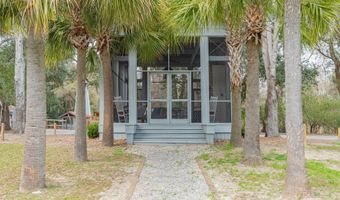 7 Holbrook Dr, Beaufort, SC 29902