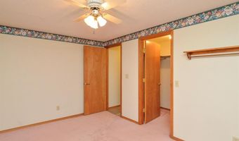 1221 Bridge Park Dr, Alton, IL 62002