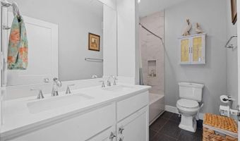 833 19TH St NE 3, Washington, DC 20002