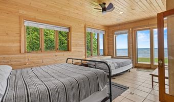 E7379 WASHINGTON Road, Algoma, WI 54201