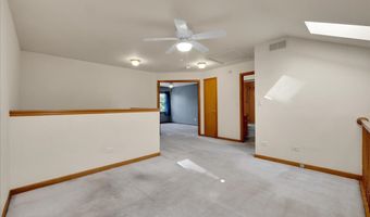446 S Wenbriar Sq, Addison, IL 60101