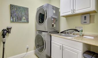 5518 LUMINAR POINTE Ln, Apollo Beach, FL 33572