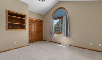 512 W ROLLING MEADOWS Ln, Appleton, WI 54913