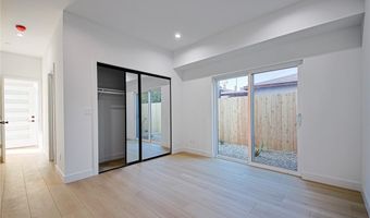 2404 S Cochran Ave, Los Angeles, CA 90016