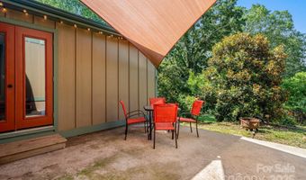 15 Deaver Dr, Asheville, NC 28806