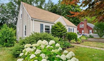 74 Algonquin Rd, East Providence, RI 02916