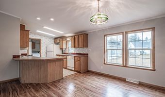 3 Windsor Dr, Alfred, ME 04002