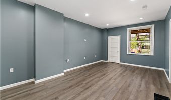 1318 Duss Ave, Ambridge, PA 15003