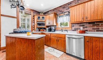 3 Pine St, Barrackville, WV 26559
