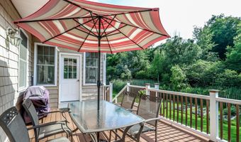 38 Greenridge Dr, Brookfield, CT 06804