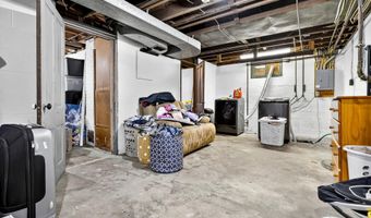816 N SUPERIOR St, Appleton, WI 54911