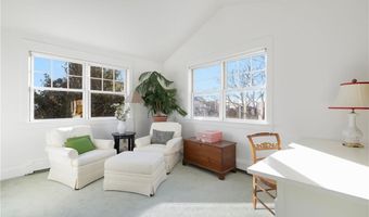9 White Ter, Middletown, RI 02842
