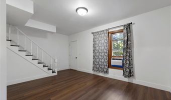302 S Renville St, Winthrop, MN 55396