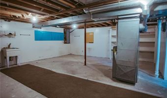 610 25th St SW, Austin, MN 55912