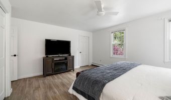 13 Birchwood Cir, Bedford, NH 03110