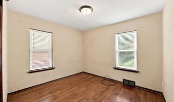 9131 Lucia Dr, Affton, MO 63123