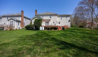 75 Orleton Ct, Cheshire, CT 06410