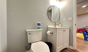 10456 Dogwood Dr, Aurora, OH 44202