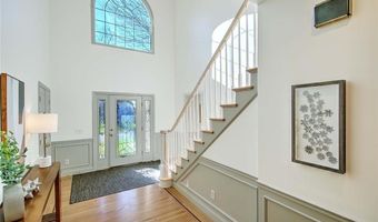 6 Grandstand Dr, Lincoln, RI 02865