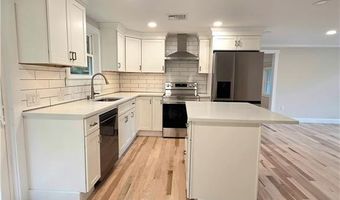 513 Knotty Oak Rd, Coventry, RI 02816