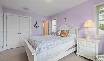 511 Engleside Ave, Beach Haven, NJ 08008