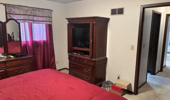 107 Golf Course Dr, Armstrong, IA 50514