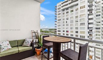 18061 Biscayne Blvd PH01, Aventura, FL 33160