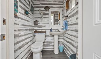 1250 N Main St, Amherst, OH 44001