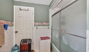 41 Chestnut St, Amsterdam, NY 12010