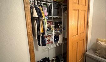 110 Habant Dr, Amherst, OH 44001