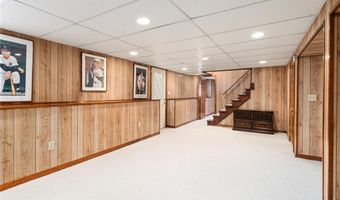 7 S Glen Dr, Coventry, RI 02816