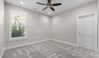 7901 S Shoreline Blvd, Benton, AR 72019
