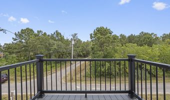 825 Larkspur Ln, Bay St. Louis, MS 39520