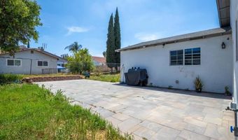 7495 San Vicente St, San Diego, CA 92114