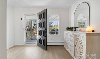 77 Dillingham Rd, Asheville, NC 28805