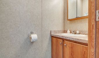 39 Leisure Dr, Alfred, ME 04002