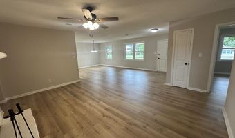 220 River Forest Dr, Boiling Springs, SC 29316
