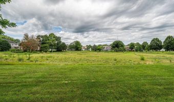 7549 W Village Crest Dr, Madison, WI 53719