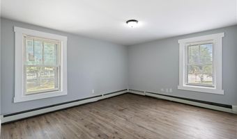 14 W Natick Rd, Warwick, RI 02886