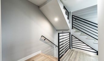 2223 S Highland Ave, Los Angeles, CA 90016