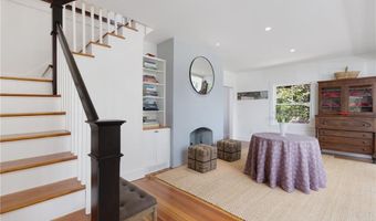 47 Longfellow Rd, Jamestown, RI 02835