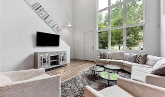 505 SE D St, Bentonville, AR 72712